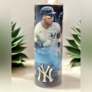 *NEW* NY Yankees Custom Themed - 20 oz Stainless‎ Steel Tumbler.